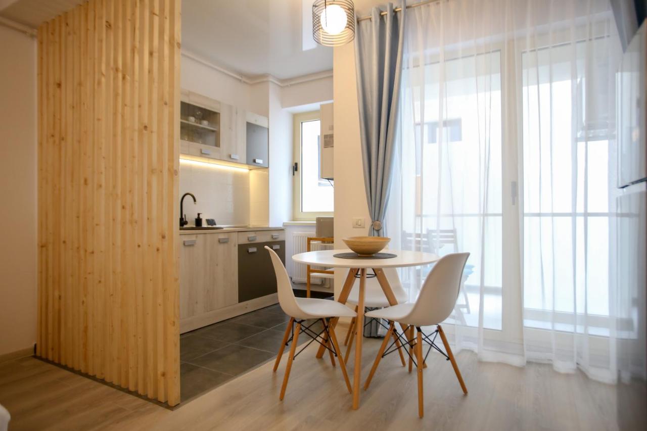 Premium Studios Mamaia Nord - Marea La 50M Năvodari Eksteriør billede